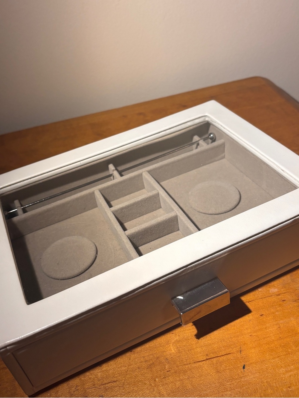 Stackers Classic Bracelet Display Drawer - White Leather / Gray Velvet / Glass